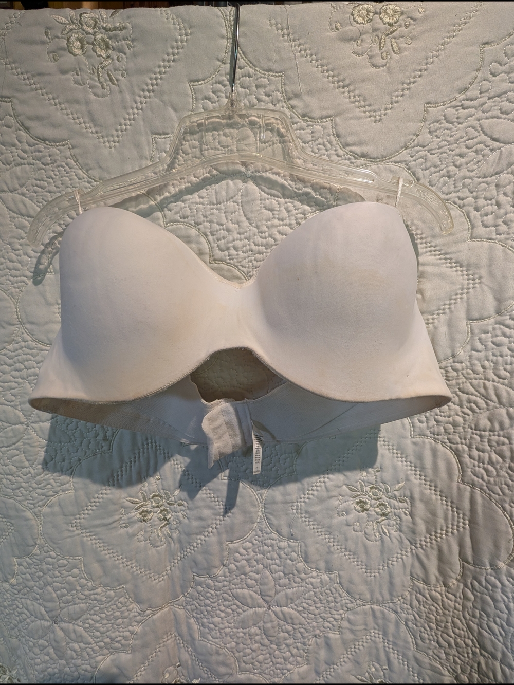 Lilyette Strapless Molded Cup Bandeau Bra - White